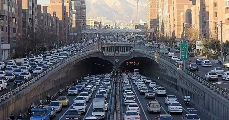 Ateşkes sonrası Tahran’da yoğun trafik