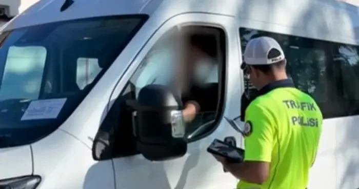 Isparta’da okul çevrelerinde denetim: 64 aranan şahıs yakalandı