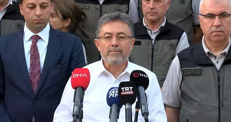 Bakan Yumaklı: Bilecik Sakarya sınırındaki yangın devam ediyor, ekiplerimiz mücadele halinde