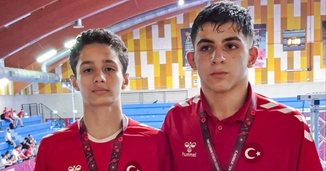 Milli güreşçiler 15 Yaş Altı Avrupa Şampiyonası nda 2 madalya kazandı Güreş Haberleri