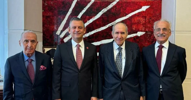 CHP de kriz derinleşti: Eski genel başkanlardan Kılıçdaroğlu na mesaj Özel e destek Politika Haberleri