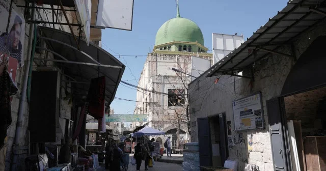 İsrail ordusunun 3 ay önce işgal altındaki Batı Şeria da ateşe verdiği cami yeniden ibadete açıldı Dünya Haberleri