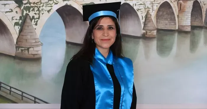 Kızına örnek olmak istedi, üçüncü üniversitesini tamamladı