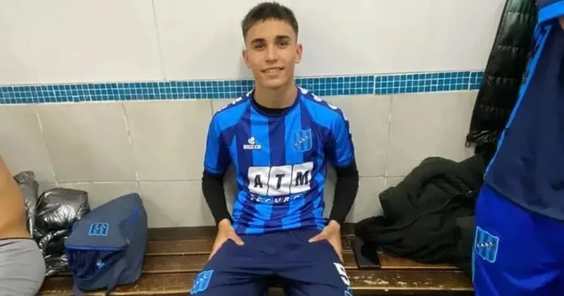 Başarılı futbolcu diz ameliyatı sırasında hayatını kaybetti