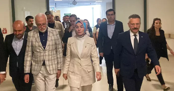 Eskişehir Seyitgazi orman yangınında yaralanmıştı: Kader Dereli nin son sağlık durumu nedir? Aile ve Sosyal Hizmetler Bakanı ziyaret etti...