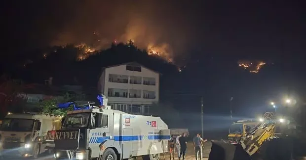 Karabük haberleri Karabük te yangında boşaltılan köy sayısı 19 a yükseldi 27 Temmuz 2025