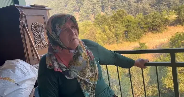 Alevlerin arasında kaldı! Bursa da orman yangınını söndürmeye çalışıyordu: Çocuklarım yanacak diye çok korktum