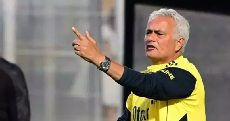 Aklı tamamen Feyenoord da! Mourinho dan Benfica maçı sonrası Ali Koç a mesaj!