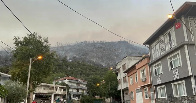 Bursa daki yangın bölgesi dronla görüntülendi; tahliye edilen mahallelere dönüş başladı Bursa Haberleri