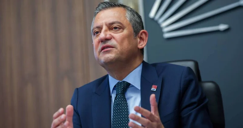 Özel den iktidara orman yangını tepkisi: Yangında alevlerin arasında, depremde enkazın altında..