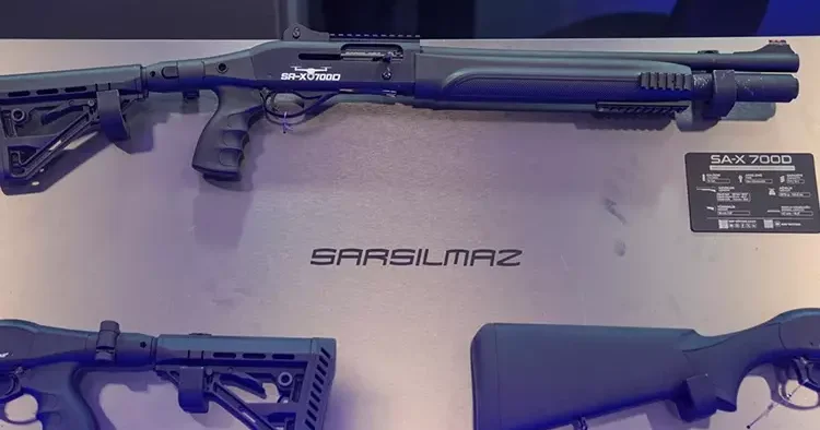 Sarsılmaz, IDEF 2025 te deneyim alanlarını ziyaretçilere sundu