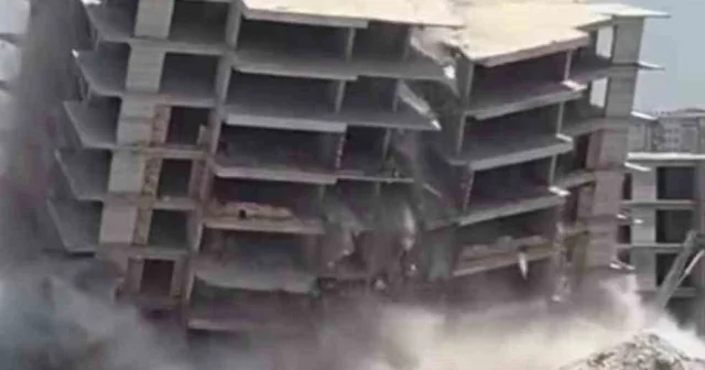 Hatay da 12 katlı bina saniyeler içinde yerle bir oldu VİDEO İZLE