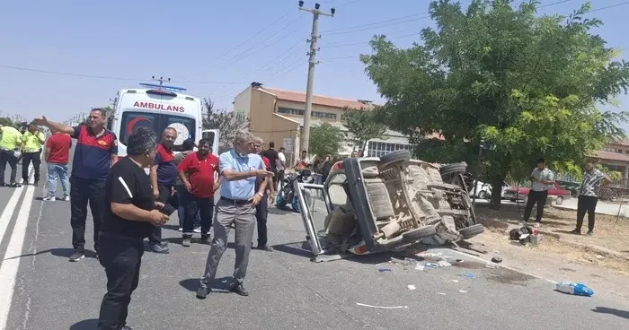 Nevşehir de otomobille motosiklet çarpıştı! Kazada 3 kişi yaralandı