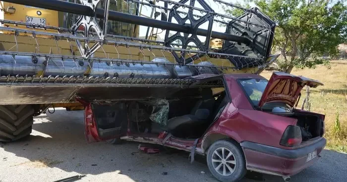 Kastamonu da feci kaza! Otomobil biçerdöverin altında kaldı: 1 ölü