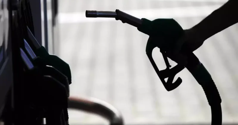 Benzine zam geldi!
