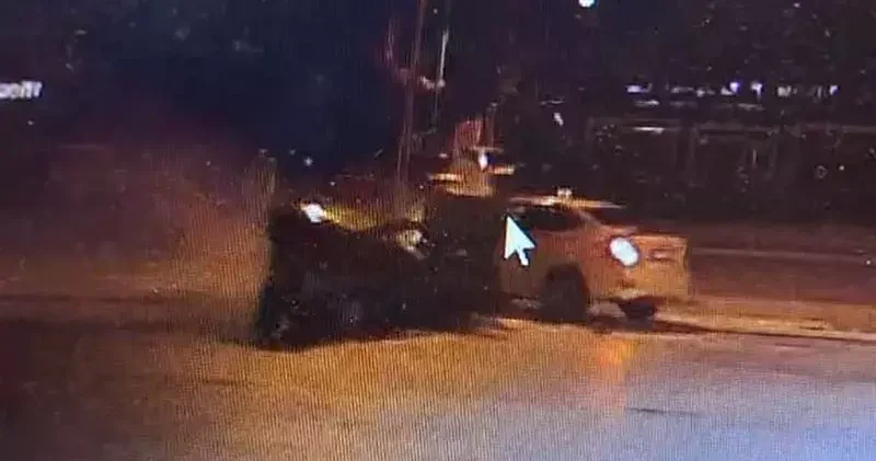 Samsun’da 3 aracın karıştığı kaza kamerada; 3 yaralı