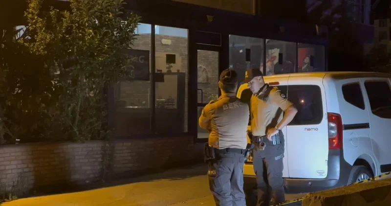 Sultanbeyli de kafeye silahlı saldırı! Polis saldırganları arıyor