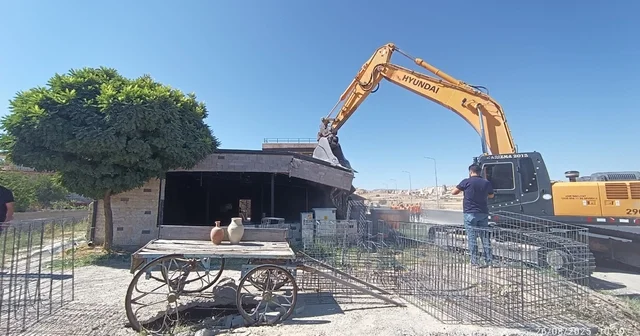 Kapadokya da kaçak yapılan otel ile restoran yıkıldı Nevşehir Haberleri