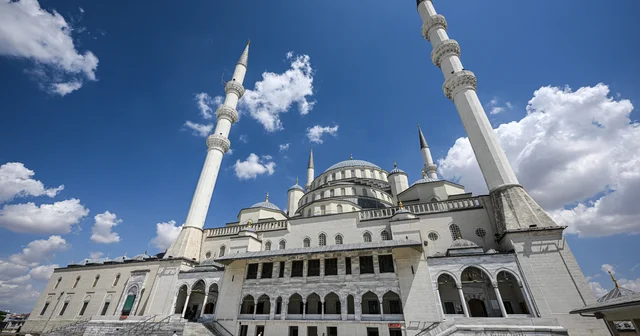 15 Temmuz da ilk selanın okunduğu Kocatepe Camisi, ibadete açılalı 38 yıl oldu Ankara Haberleri