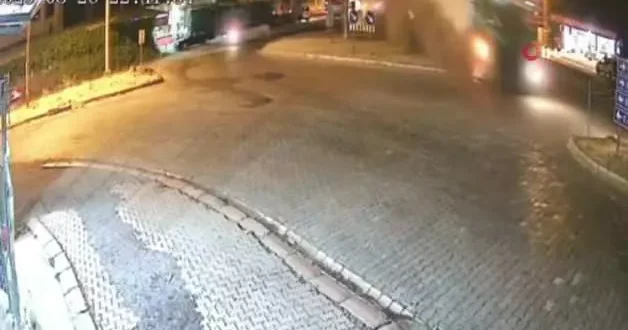 Tırın freni boşaldı, sürücünün soğukkanlılığı faciayı böyle önledi