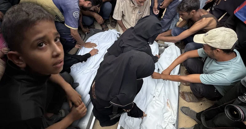Açlık ve İsrail in kıyımına rağmen Gazze halkı topraklarından vazgeçmeyecek”
