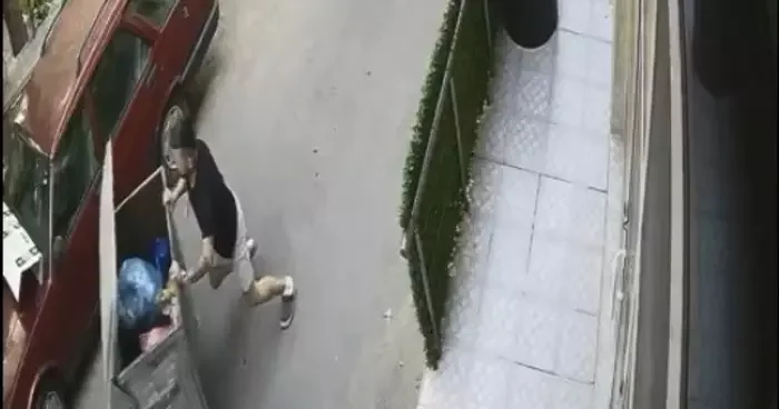 Rampadan kayan çöp konteynerini araçla çarpmadan son anda durdurdu
