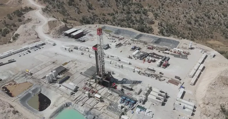 Yerli ve milli sondaj kuleleri göreve başladı! Bakan Bayraktar açıkladı: Hedefimiz, enerjide tam bağımsız Türkiye