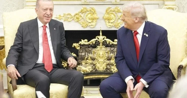 Dünya zirveyi böyle gördü