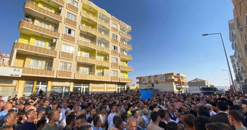 Silopi’de binlerce kişi sokağa döküldü