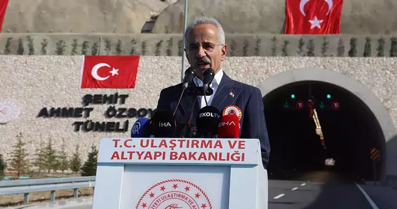 Bakan Uraloğlu, Şehit Ahmet Özsoy Tüneli nin açılışını yaptı