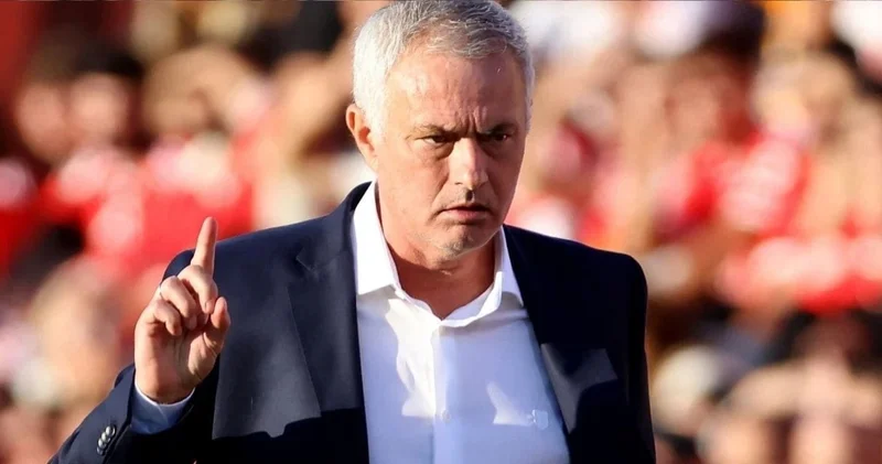 Mourinho eski futbolcusuna transfer teklifi yaptı