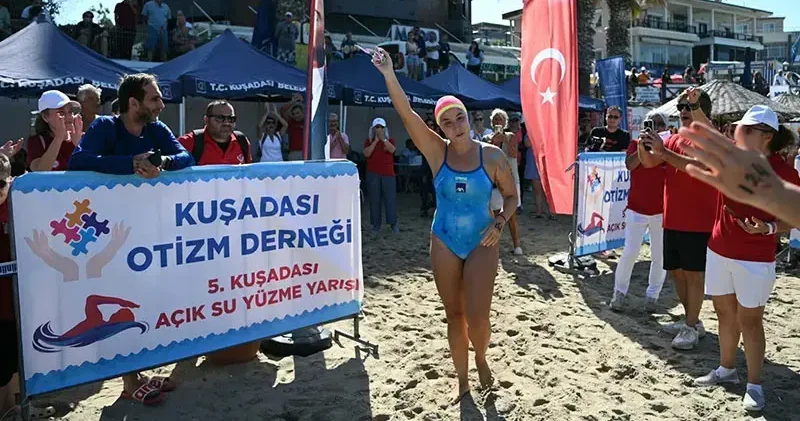 Bengisu Avcı, otizmli bireyler için kulaç attı