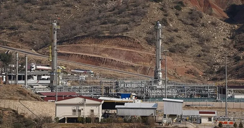 Bakan Bayraktar duyurdu: Irak tan petrol akışı yeniden başladı