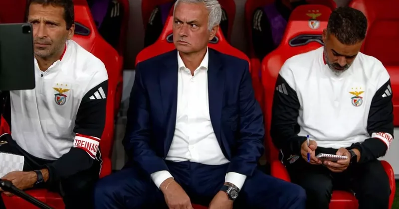 İnanılmaz maç! Mourinho öldü öldü dirildi