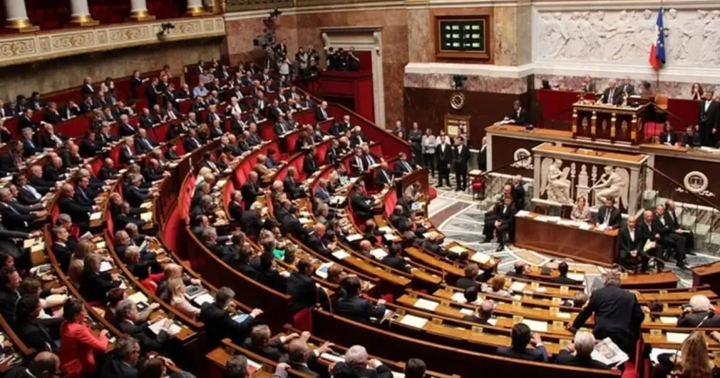 Fransa Meclisi nden tartışmalı yasa: O hastaların ölmesine yardım edilecek!