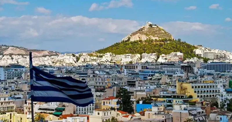 Yunanistan da OHAL ilan edildi: Teyakkuza geçildi
