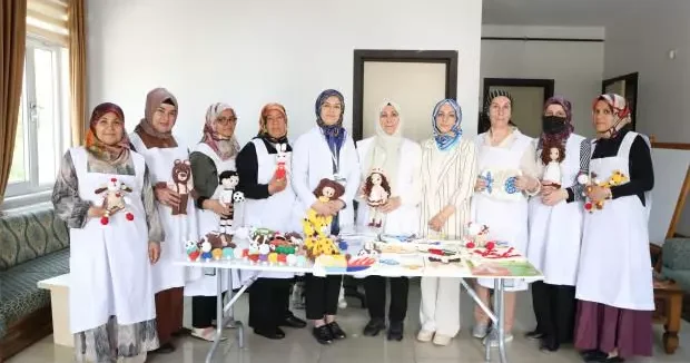 Konya haberleri KOMEK ten, lösemi tedavisi gören hastalara anlamlı destek 28 Mayıs 2025