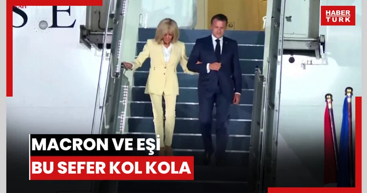Macron ve eşi bu sefer kol kola