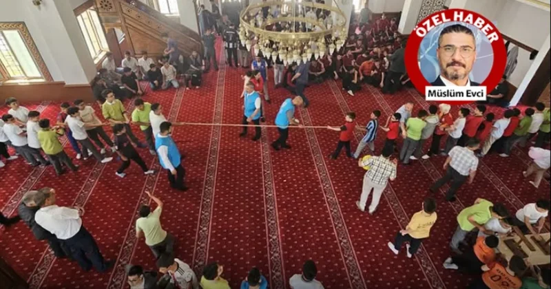 Skandallar devam ediyor: Camide şenlik yaptılar Sözcü Gazetesi