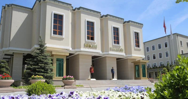390 mülki idare amirinin görev yerleri belli oldu
