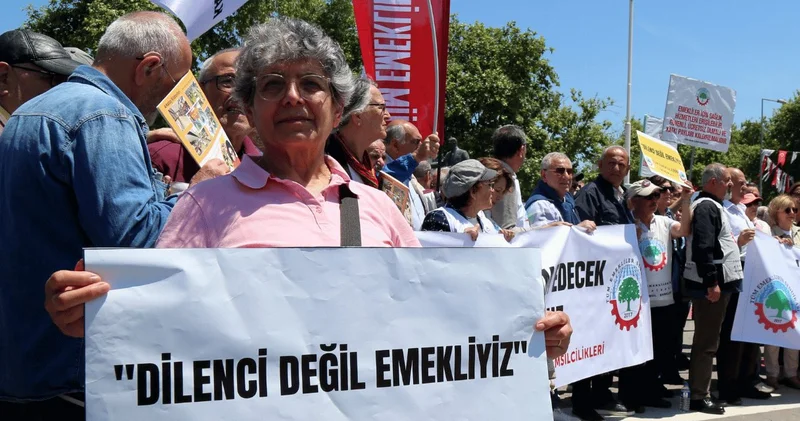 Bayram ikramiyesi yılda 4 defa ve asgari ücret düzeyinde olmalı