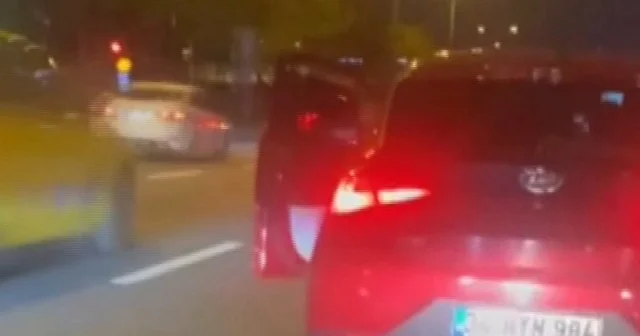 Maltepe de yol verme kavgası kamerada: Aracın önce önünü kesti sonra camını yumrukladı VİDEO İZLE