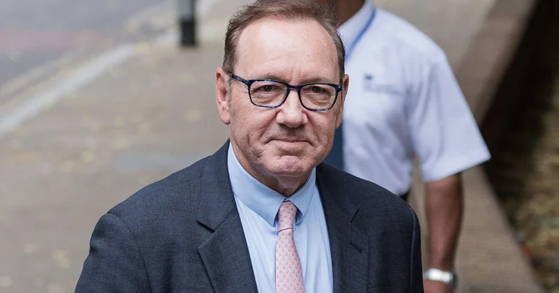 Cinsel taciz suçlamasından beraat eden Kevin Spacey, Hollywood a geri döndü