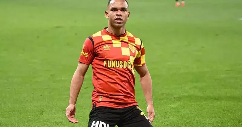 Göztepe de Juan 1 sezon daha takımda