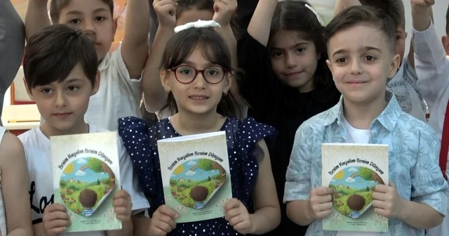 Hayallerini yazdıkları kitabın gelirini lösemili arkadaşları için bağışladılar Erzurum Haberleri