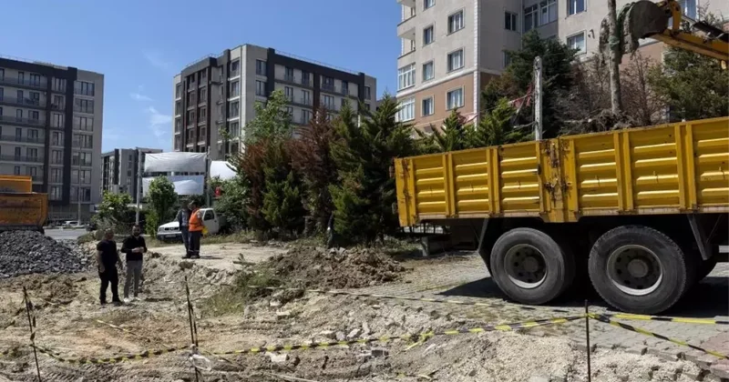 Balıkçı Kenan, boynuna astığı balıklarla İmamoğlu ve Özel i protesto etti