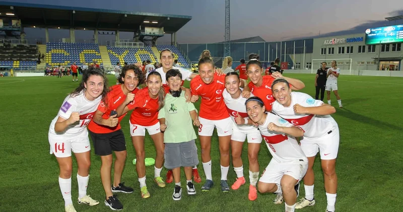 Türkiye İrlanda Cumhuriyeti maçı ücretsiz Sözcü Gazetesi
