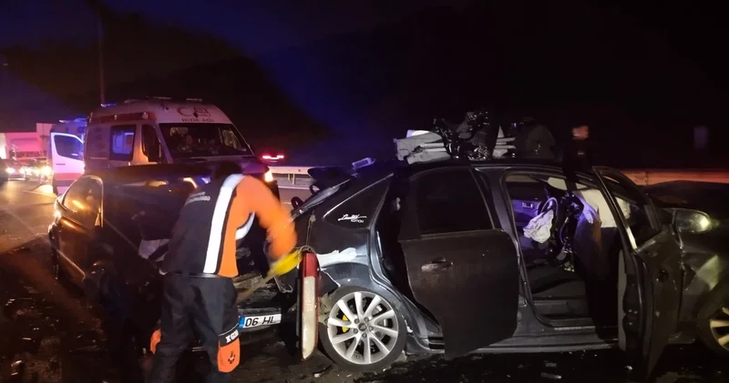 Beykoz da 5 aracın karıştığı kazada 7 kişi yaralandı