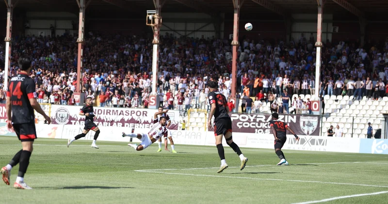 Süper Lig için son bilet! Fatih Karagümrük Bandırmaspor maçını TRT Spor canlı yayınlayacak!