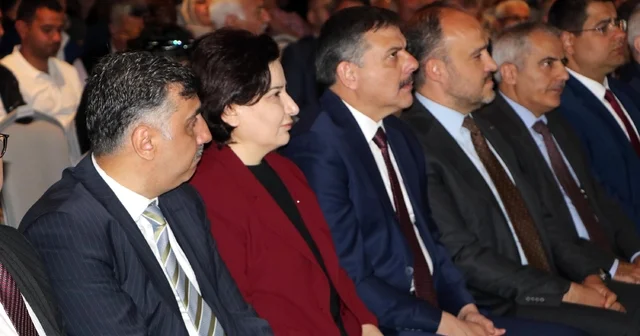 Aslan: 600 milyon kilovatsaat enerji tasarrufu ve 200 ton kağıt israfından kurtulmayı hedefliyoruz Erzurum Haberleri